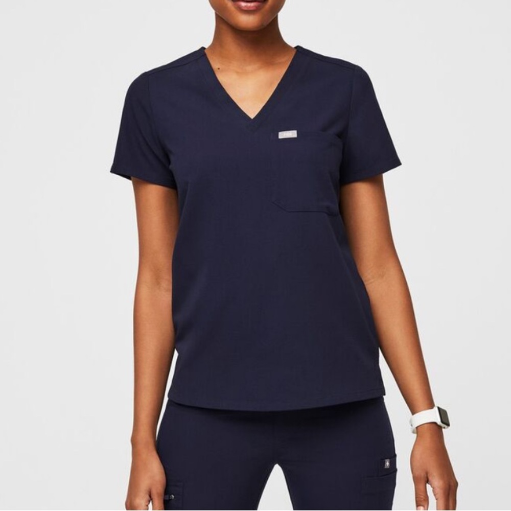 Figs Catarina One Pocket Scrub Top Navy Large